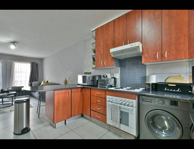 2 BEDROOM APARTMENT FOR SALE IN BRACKENDOWNS